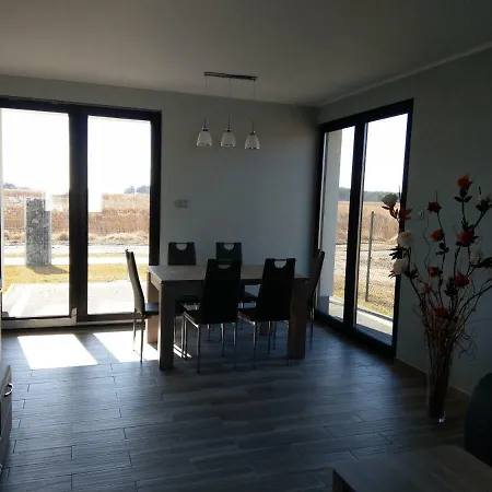 Anna Ferienhaus Międzywodzie